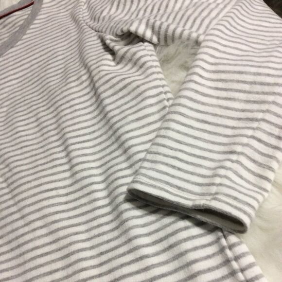Stripped Tommy Hilfiger Top - Picture 6 of 10